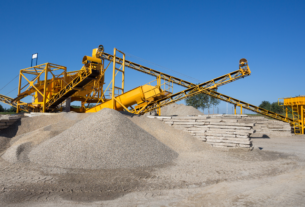 ICRA Forecasts 6-7% Growth in Cement Volumes for FY2026