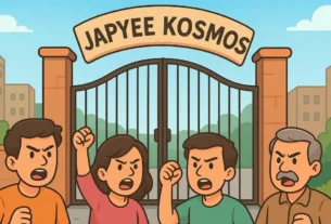 Jaypee Kosmos Residents Protest Against Builder in Noida Sector 134