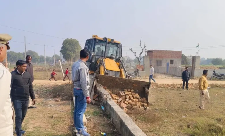 GNIDA Demolishes Illegal Construction in Village Bhanauta, Greater Noida & Reclaims ₹20 Cr Land