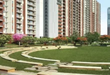 Lift Breakdown at Tata Eureka Park Noida Causes Resident Trouble
