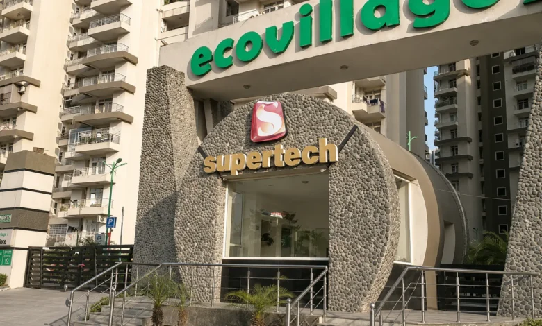 Residents of Supertech Eco village-1 Protest Against Maintenance Fee Hike